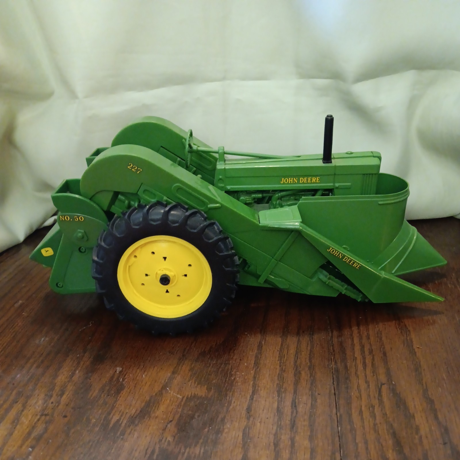 1/16 Scale John Deere 60 Tractor w/ Mounted JD 227 Corn Picker Displayed only