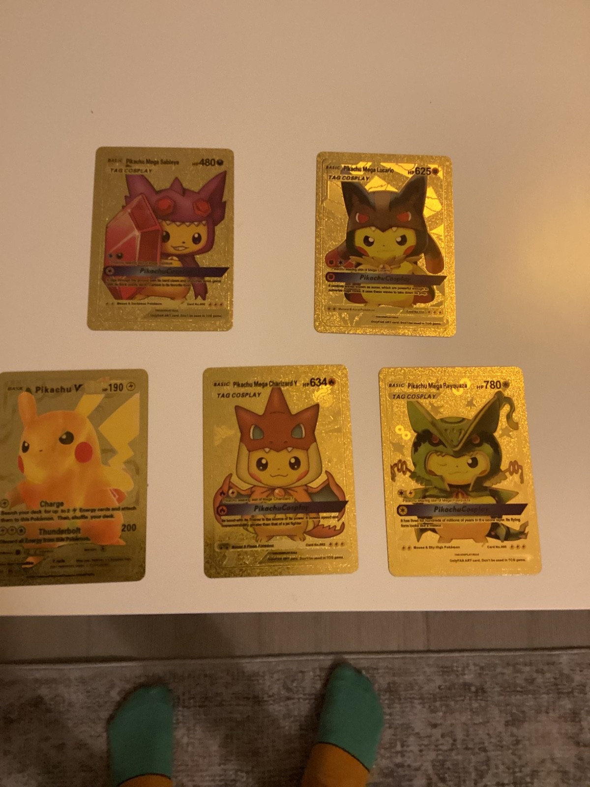 gold pikachu 5 pack of pokemon cards