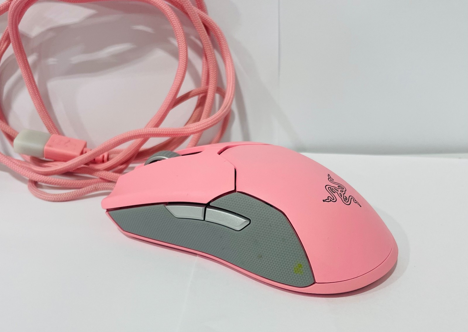 Razer Viper Mouse Wired Quartz Pink - Used
