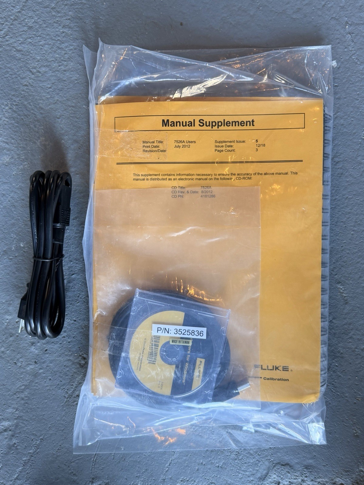 FLUKE 7526A multifunctional calibrator