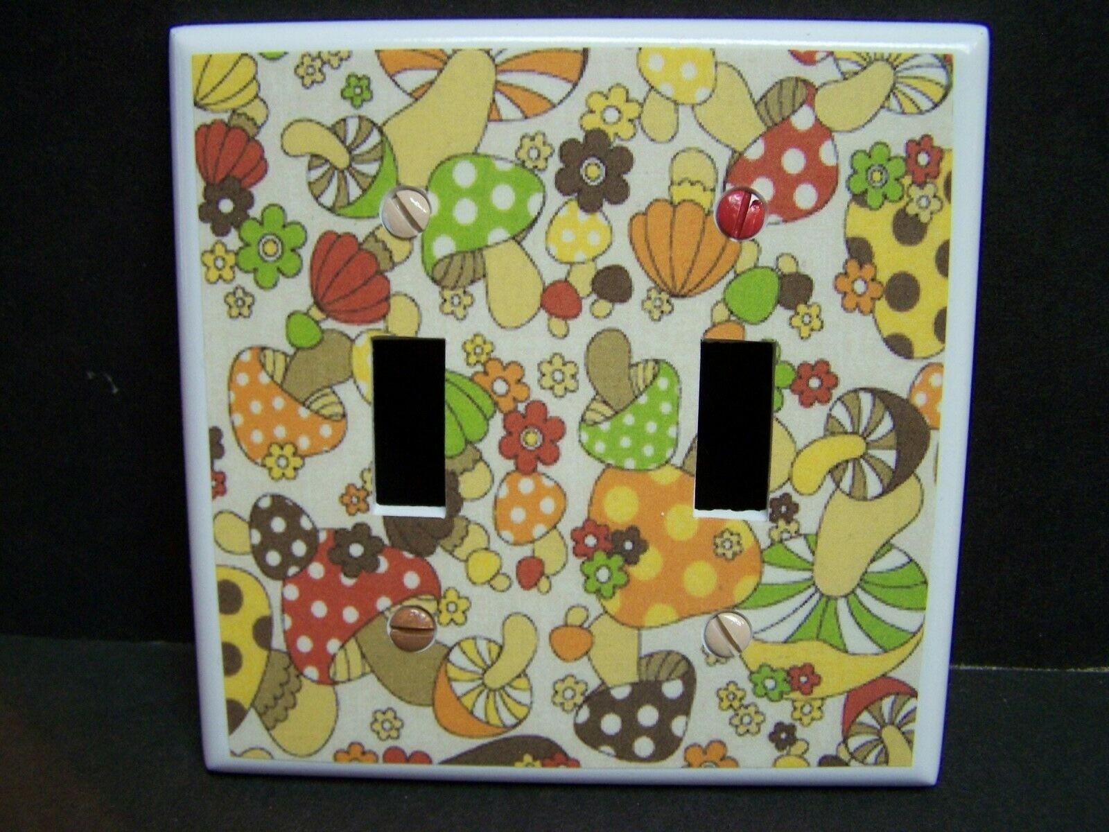 VINTAGE PRINT RETRO 70'S MUSHROOM TOADSTOOL  LIGHT SWITCH COVER PLATE
