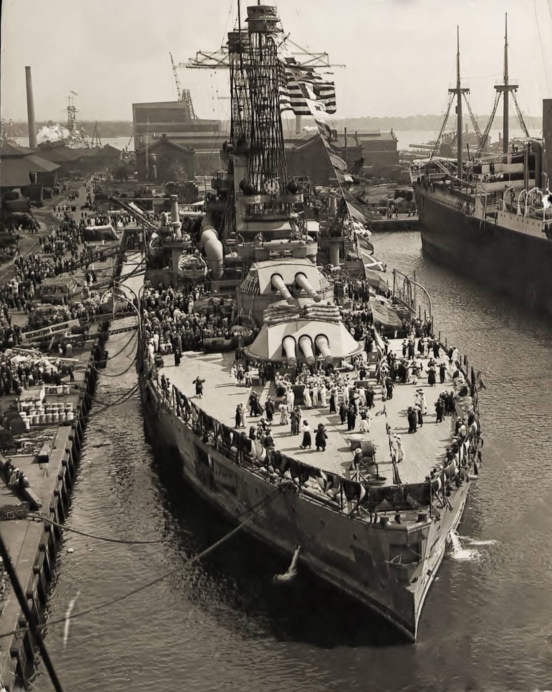 WW2 WWII Photo US Navy Battleship Nevada BB-36 World War Two / 7154
