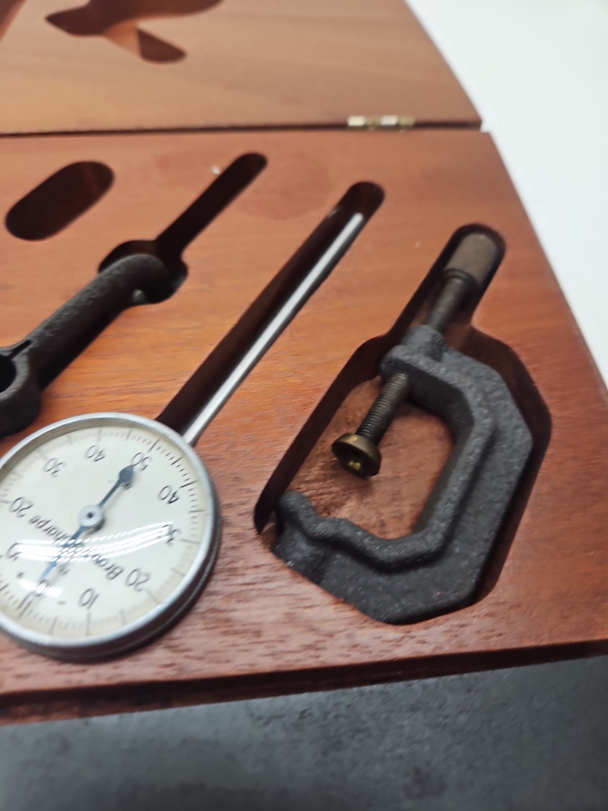 Brown & Sharpe Dial Indicator 7040 Base Machinist