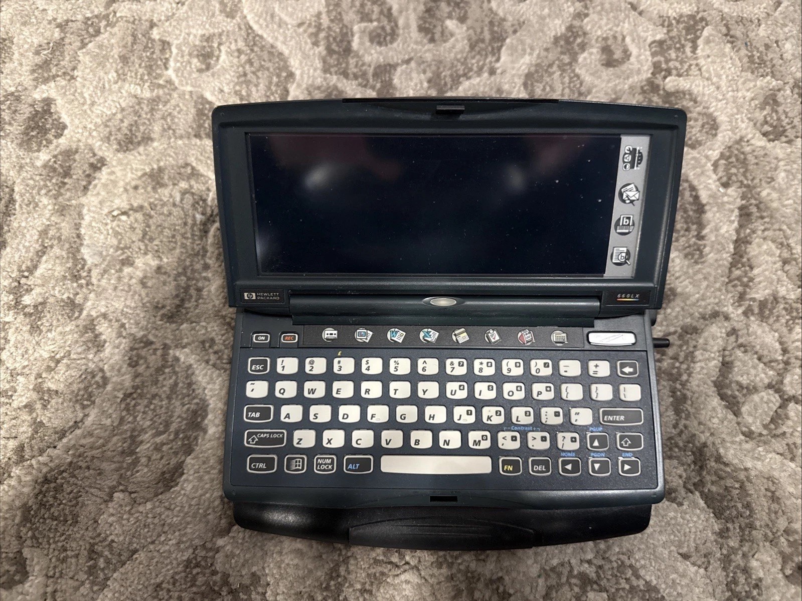 Hewlett Packard HP 660 LX Palmtop PC w/Base & Stylus