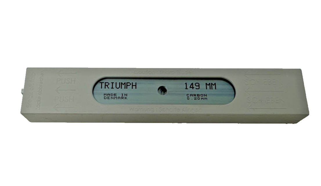 25 Pack of Triumph Carbon Steel Blades  149mm x 0.20.mm Fast Free Shipping!