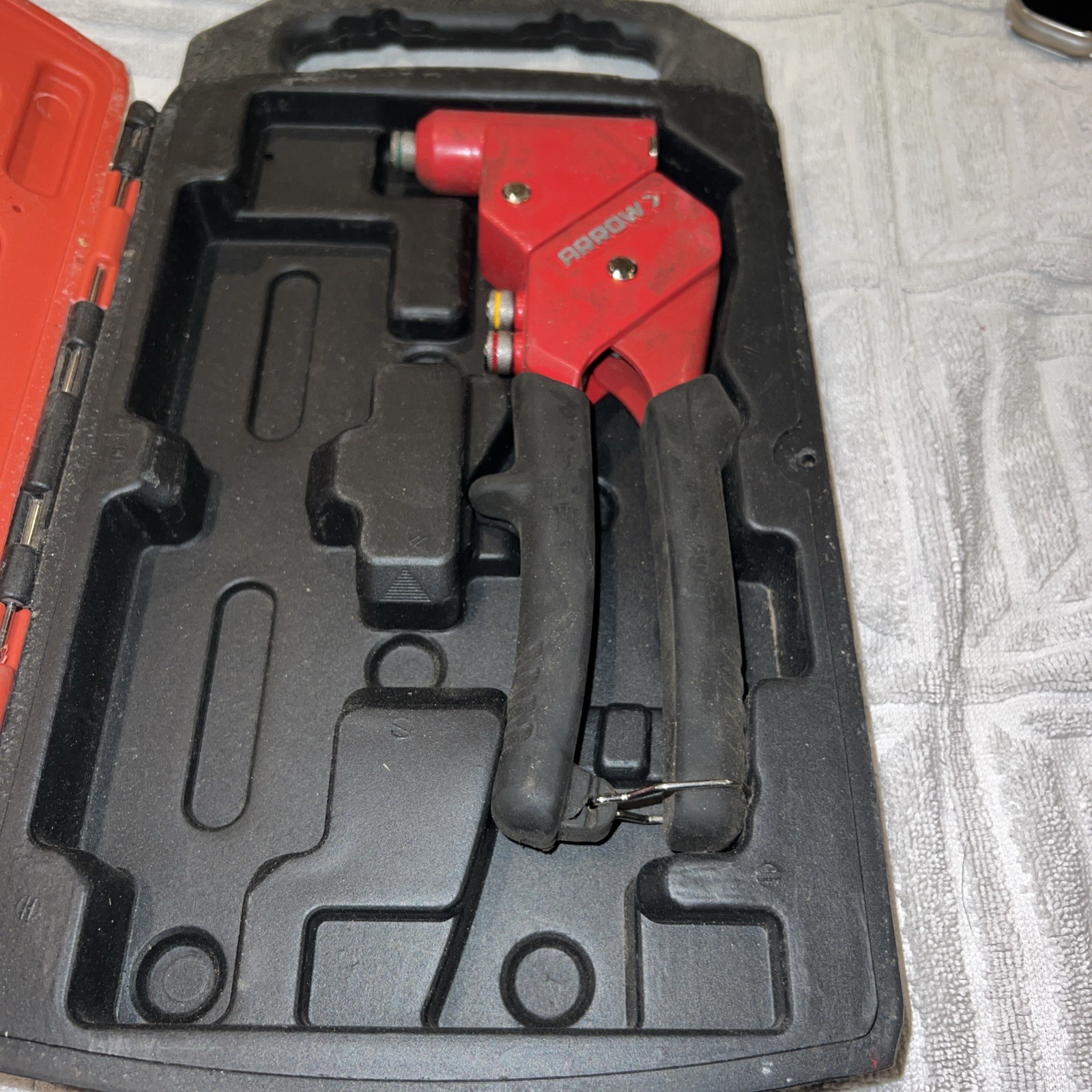 Arrow RT187SHK One Handed Swivel Riveter Only