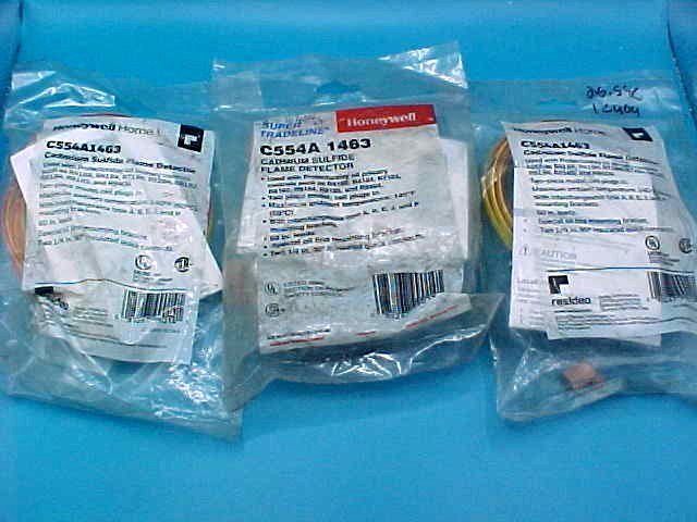 lot of 3 HONEYWELL FLAME DETECTOR C554A1463 SD