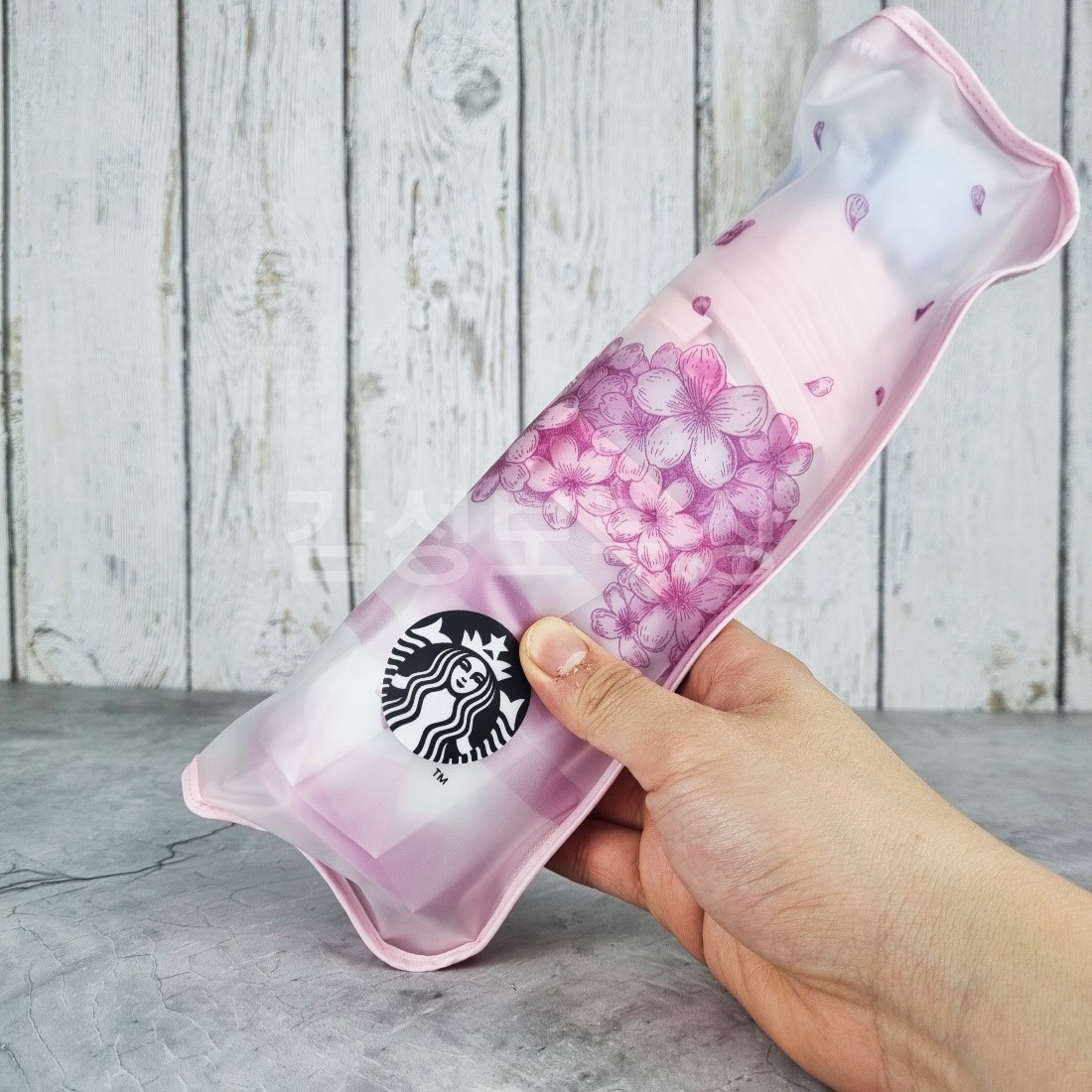 Starbucks Blossom Secret Garden 3 Fold Umbrella Cherry Blossom MD 2024