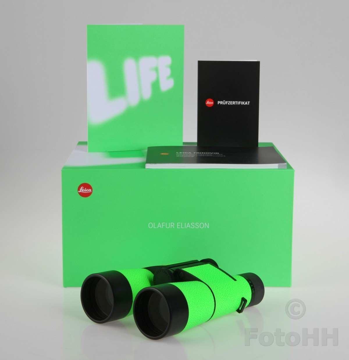 LEICA TRINOVID 8 x 40 (# : 40724 ) / LIMITED " LIFE " EDITION BY OLAFUR ELIASSON