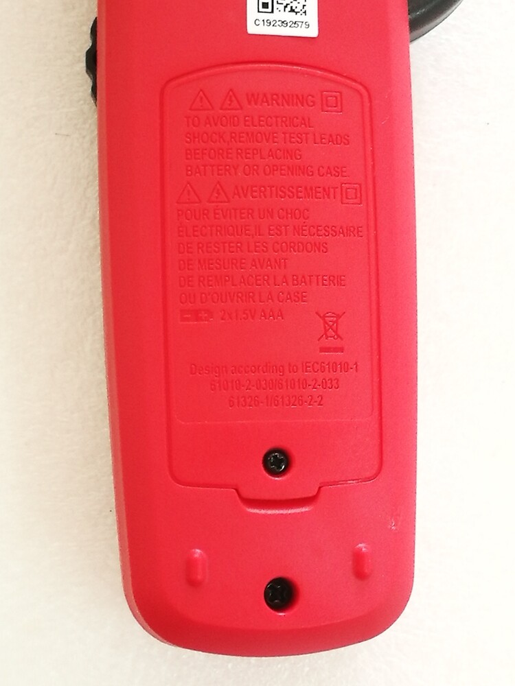 UNI-T UT202A+ Digital Clamp Meter TRMS AC DC NCV Multimeter OHM Cap Freq Tester