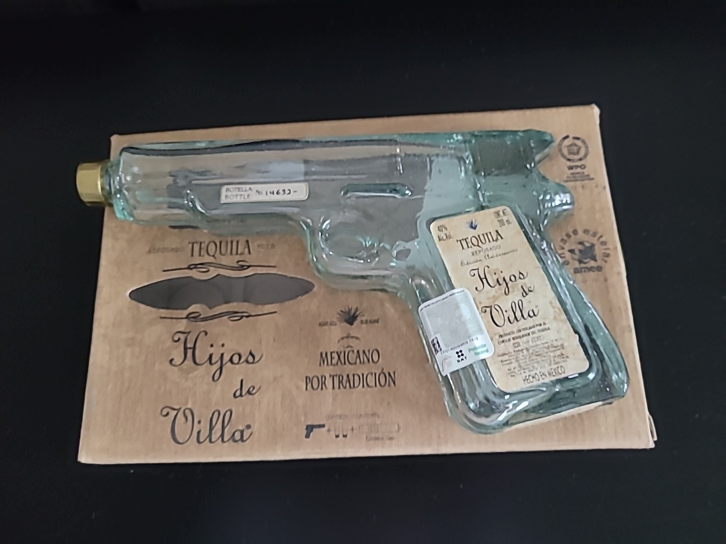 Vintage Hijos de Villa Tequila Reposado Empty  Bottle 200ml Glass Gun No 14632