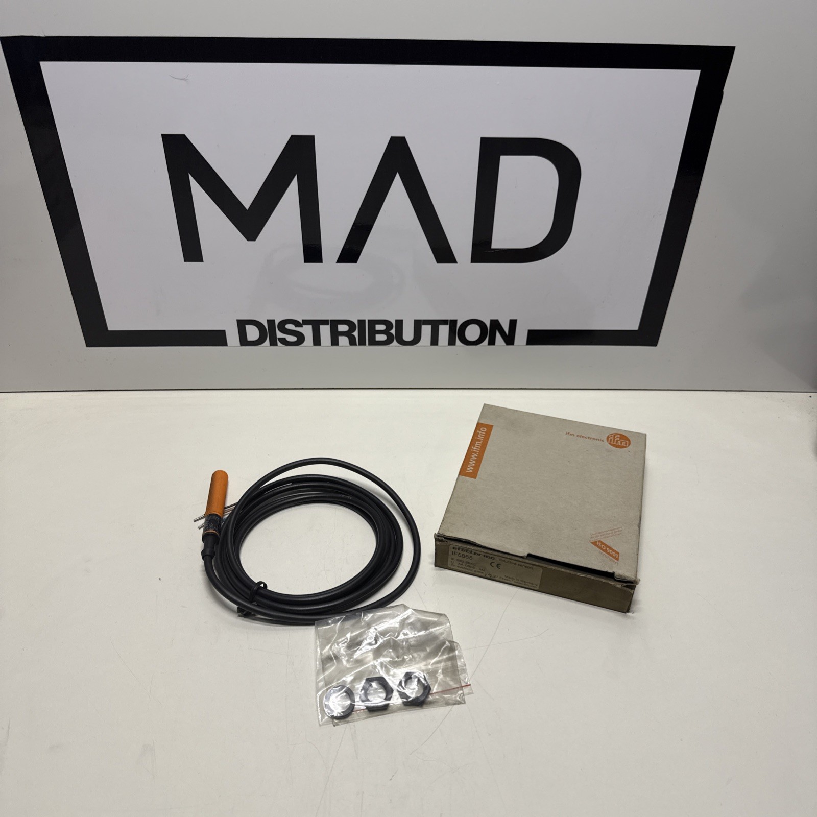 IFM Efector IF5865 IF3002BPKG Proximity Sensor 10-36VDC 15mA 2mm Distance NEW