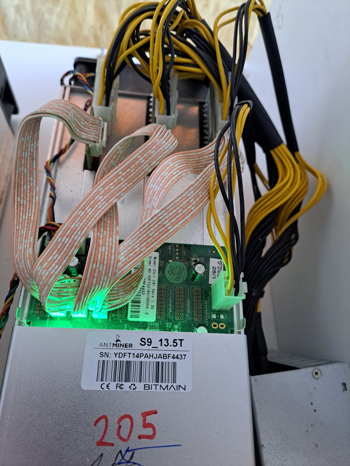 asic miner s9 and s9i