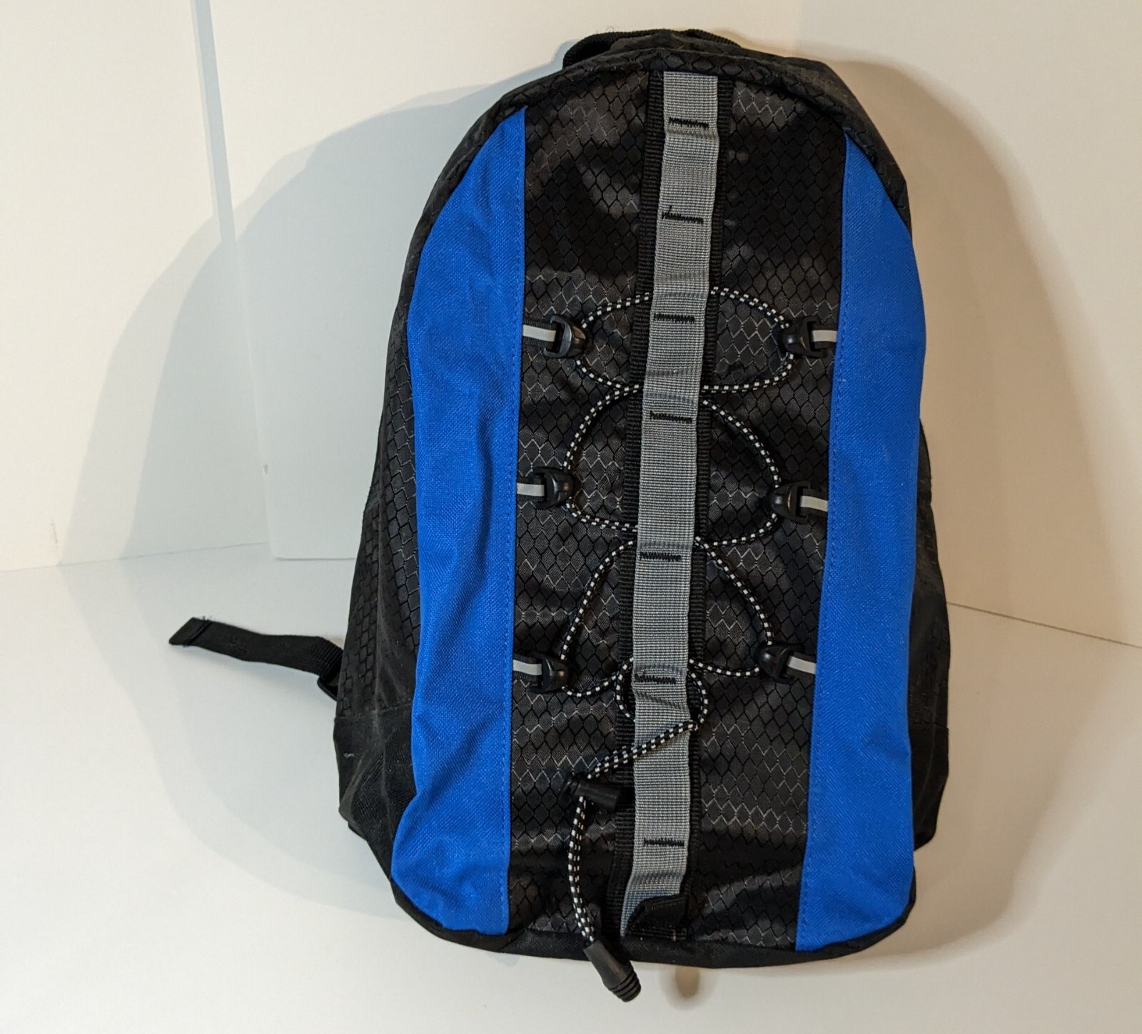 Element Gear 2 Liter Hydration Pack Camping Backpack, World Famous Sports, Black