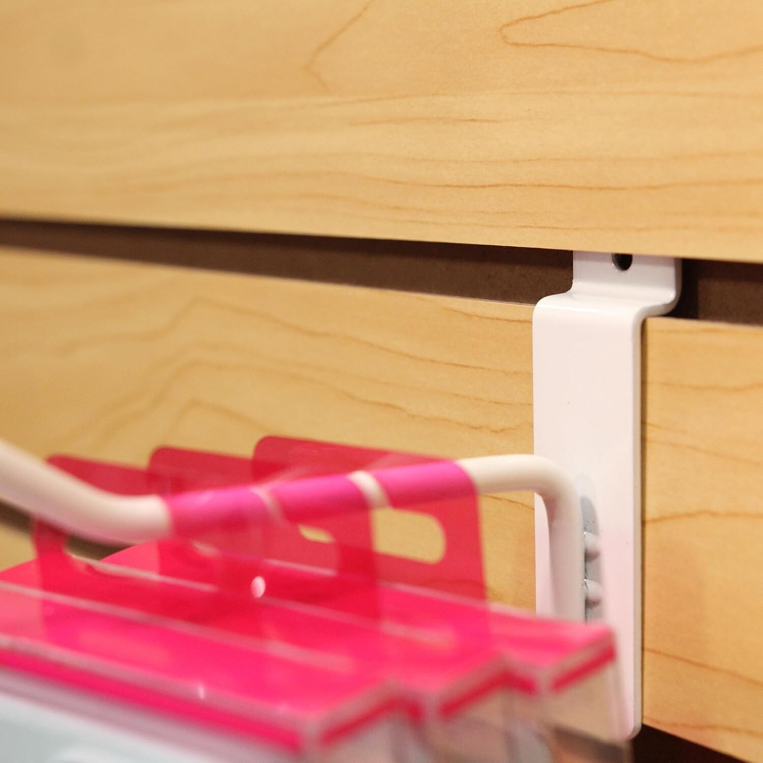 100 White 4" Slatwall Metal Peg Hooks Slat Wall Display 6mm Diameter Tubing
