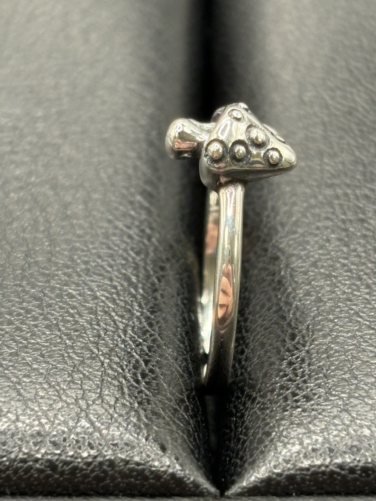New Condition Sterling Silver Mushroom Toe Ring 925 B19
