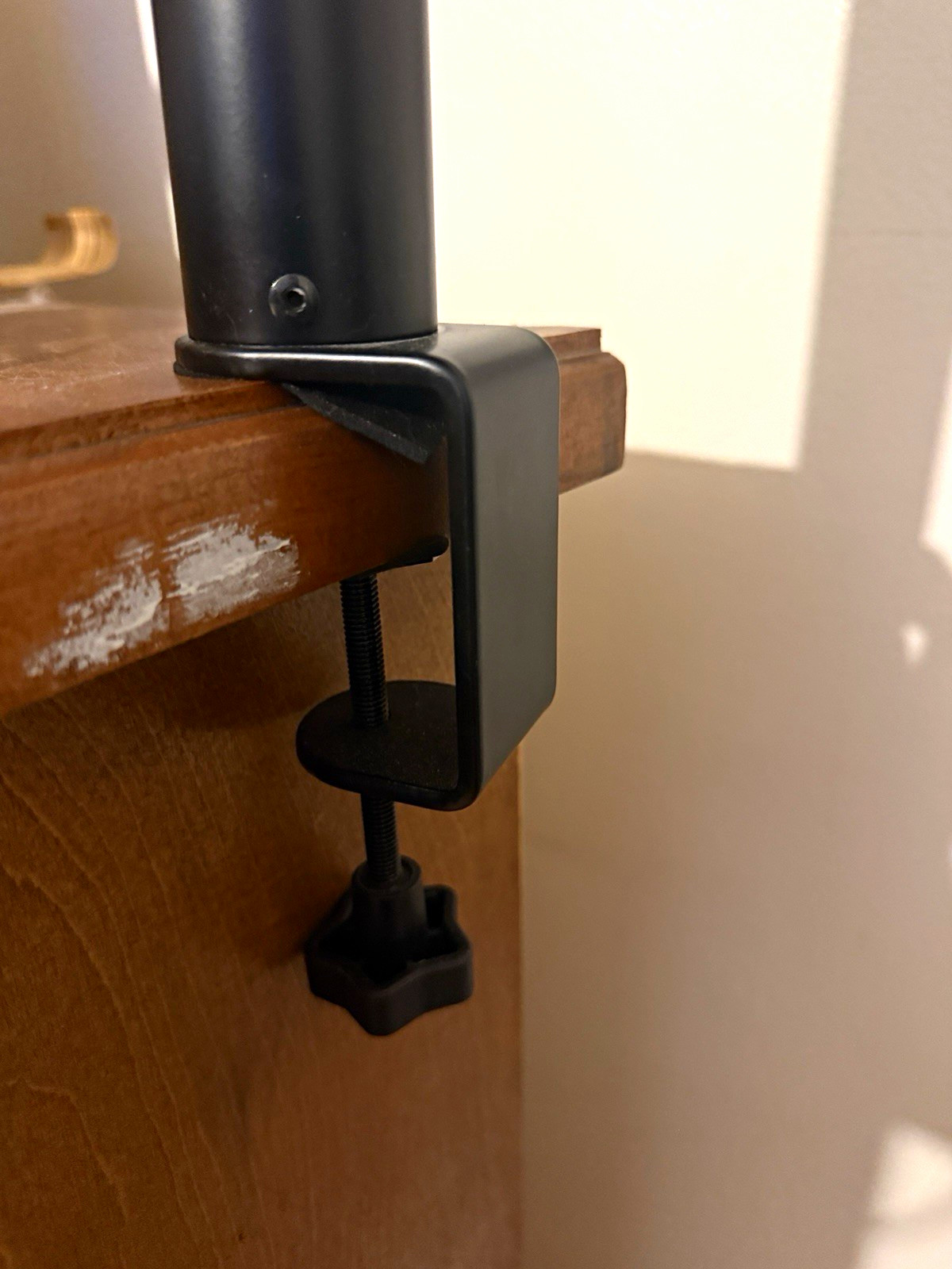Vondynote Black Height-Adjustable Clamp-On Metal Speaker Mount