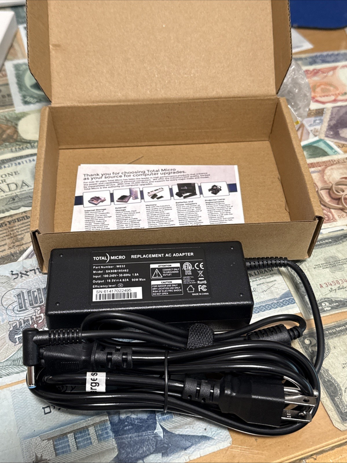 Total Micro 710412-001-TM 90W AC Adapter with 65-Degree/Right Angle Conn For HP