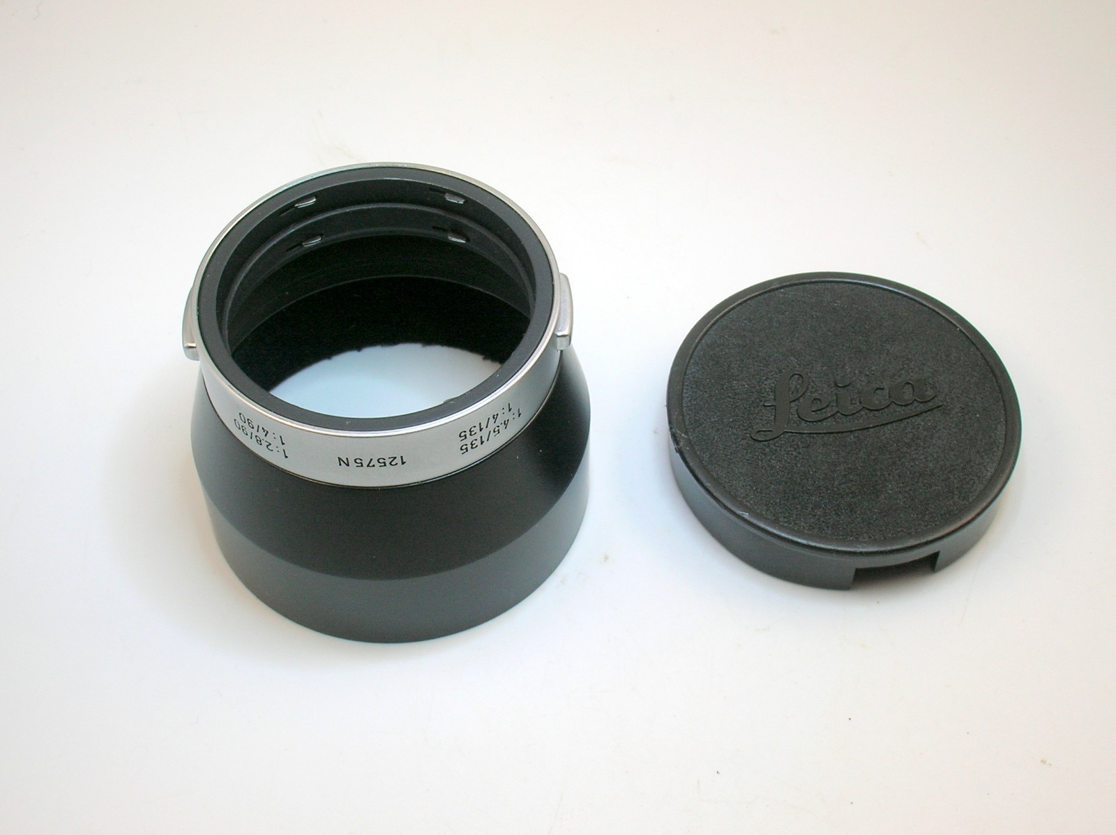 LEITZ WETZLAR 12575 LENS HOOD FOR LEICA M CAMERAS - 25 0F 37