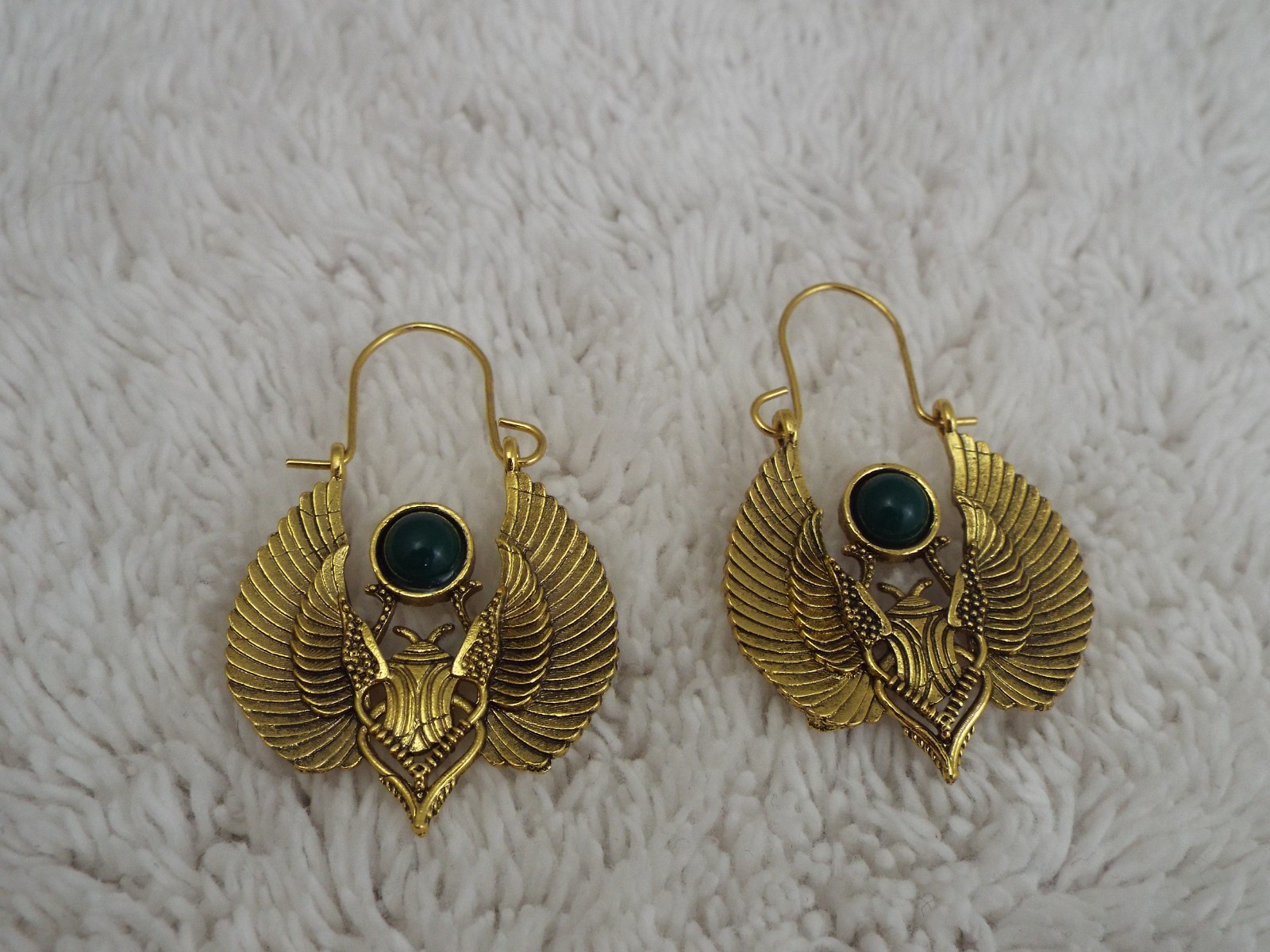 Goldtone Egyptian Winged Scarab Beetle Pierced Earrings (A72)