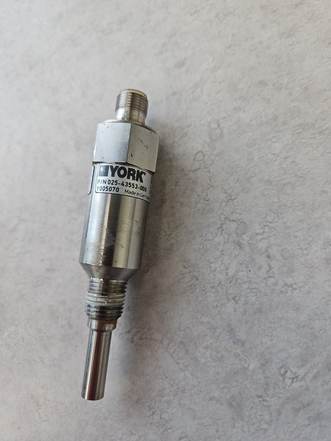New YORK 025-43553-000 Flow Switch 02543553000