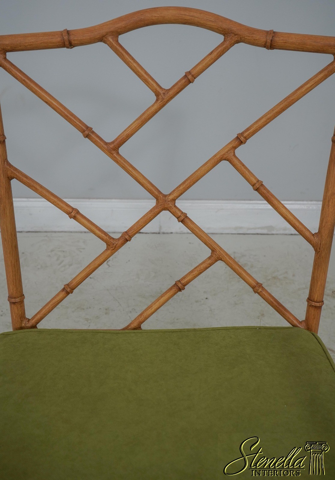 F60374: Bamboo Form Modern Design Aluminum Patio Chair