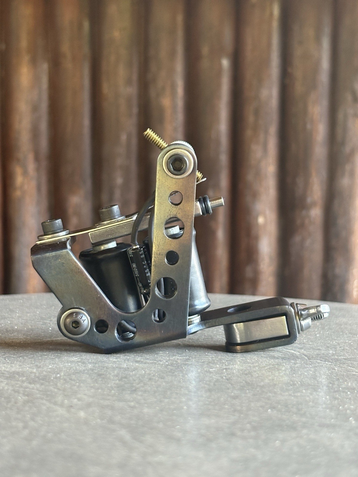 J Frame Steel coil tattoo machine Runs Tested