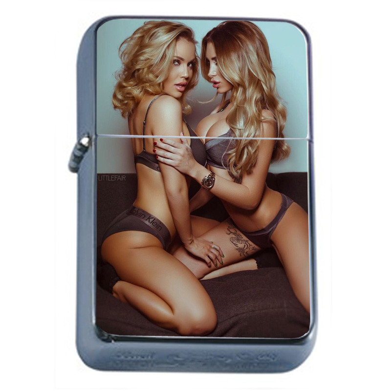 Manchester UK Pin Up Girls D4 Flip Top Oil Lighter Wind Resistant