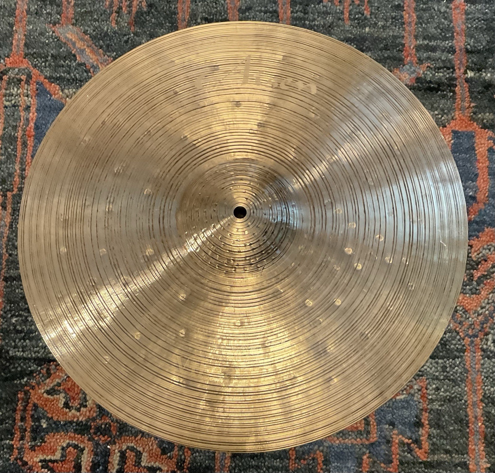 Aisen 18” Vibrant Crash