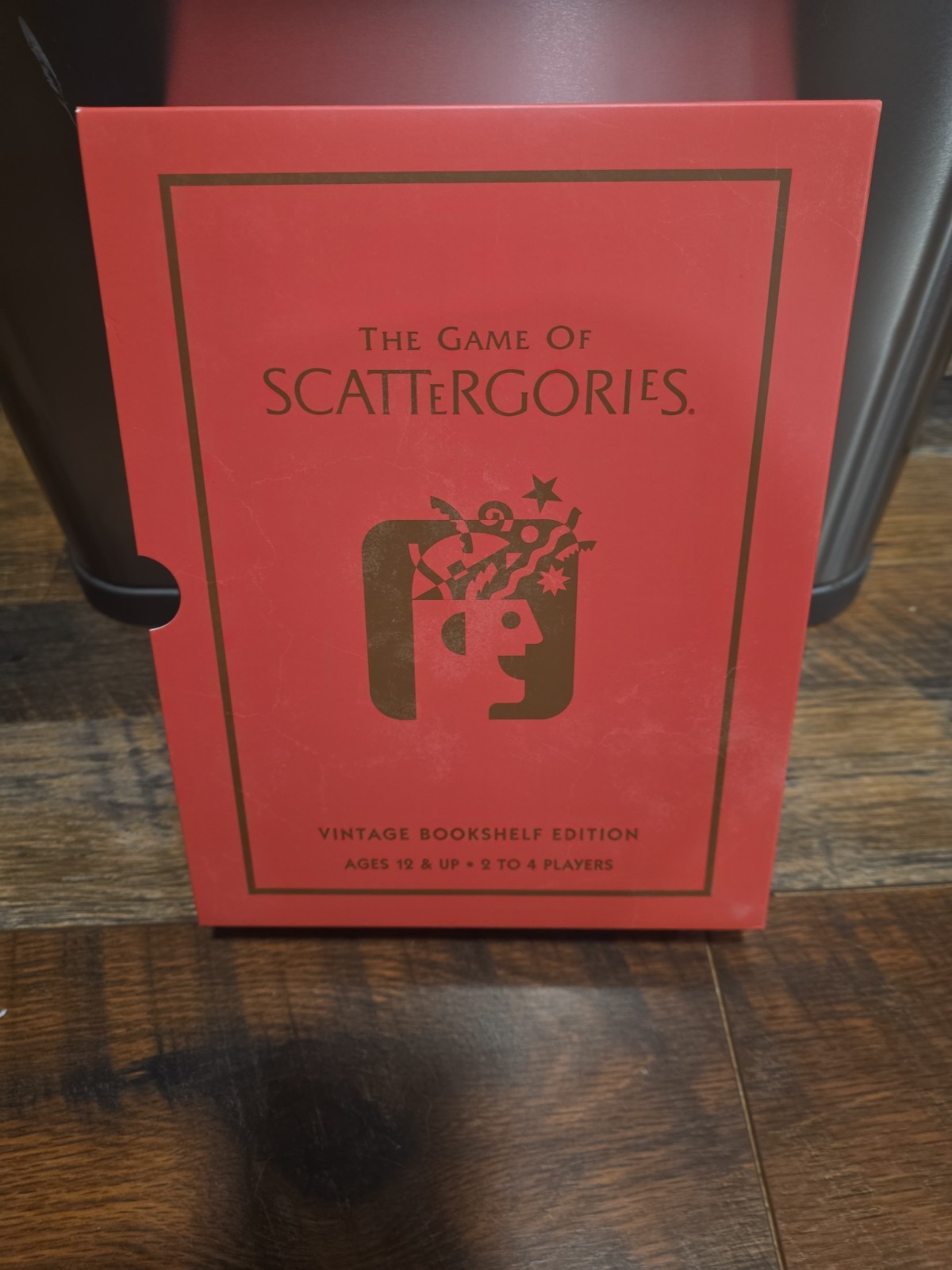 Scattergories Vintage Bookshelf Edition Ages Adult 2-4 Players Complete