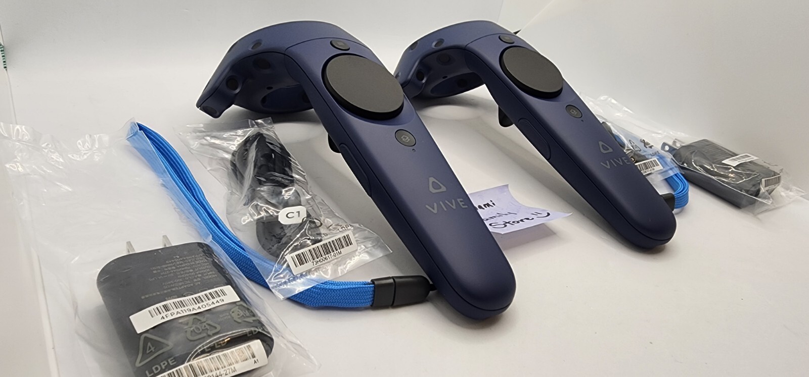 NEW 2x (Pair) HTC Vive Pro 2.0 Blue Controllers Controller + USB Charger + Cable