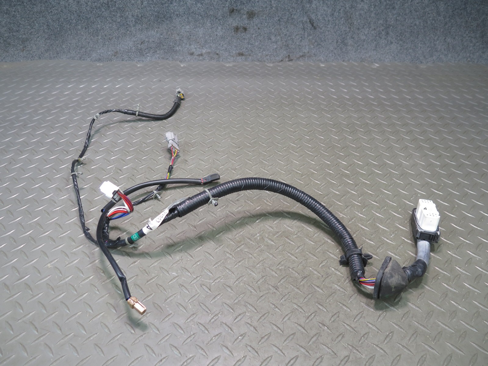 96-98 NISSAN STAGEA WGC34 FRONT LEFT DOOR WIRE WIRING HARNESS 24125-0V000 OEM