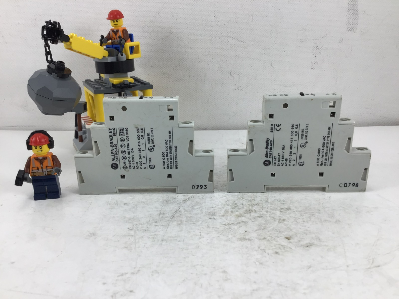 CAT 140-A20 SER C - ALLEN-BRADLEY - 2 PART LOT! - AUXILARY CONTACT BLOCK - *NEW*