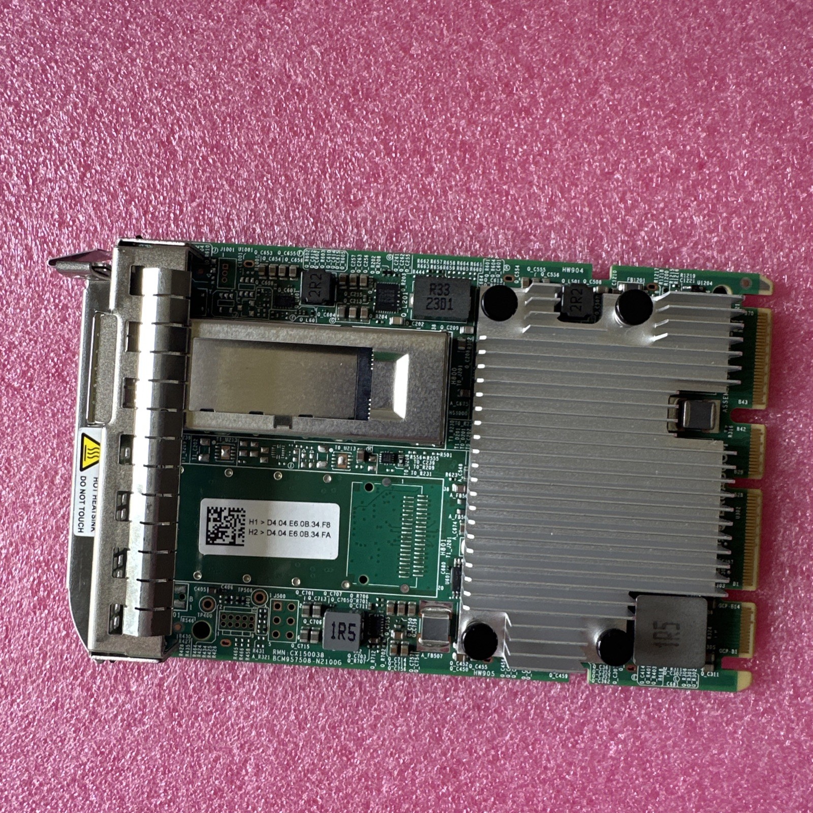 BROADCOM BCM957504-N1100FH 1-Port 100Gb QSFP56 OCP 3.0 SFF PCIe Network Adapter