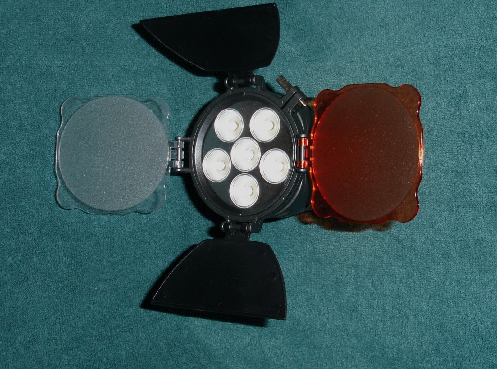 PROFESSIONAL LED-5010 VIDEO LIGHT Versatile hand held vs COLD shoe mount
