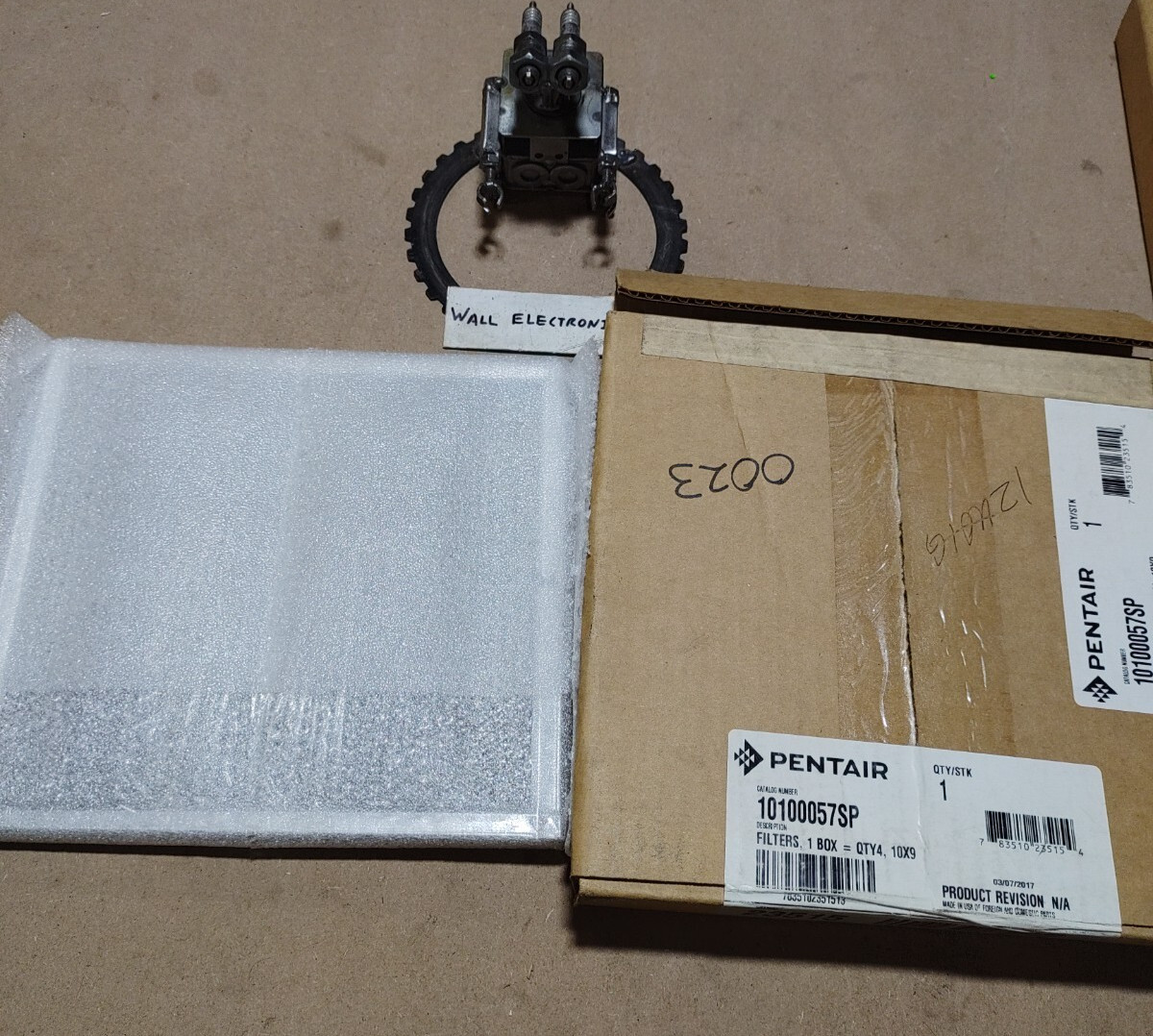 PENTAIR 10100057SP 10x9 HVAC AIR FILTERS =NEW BOX OF 4=