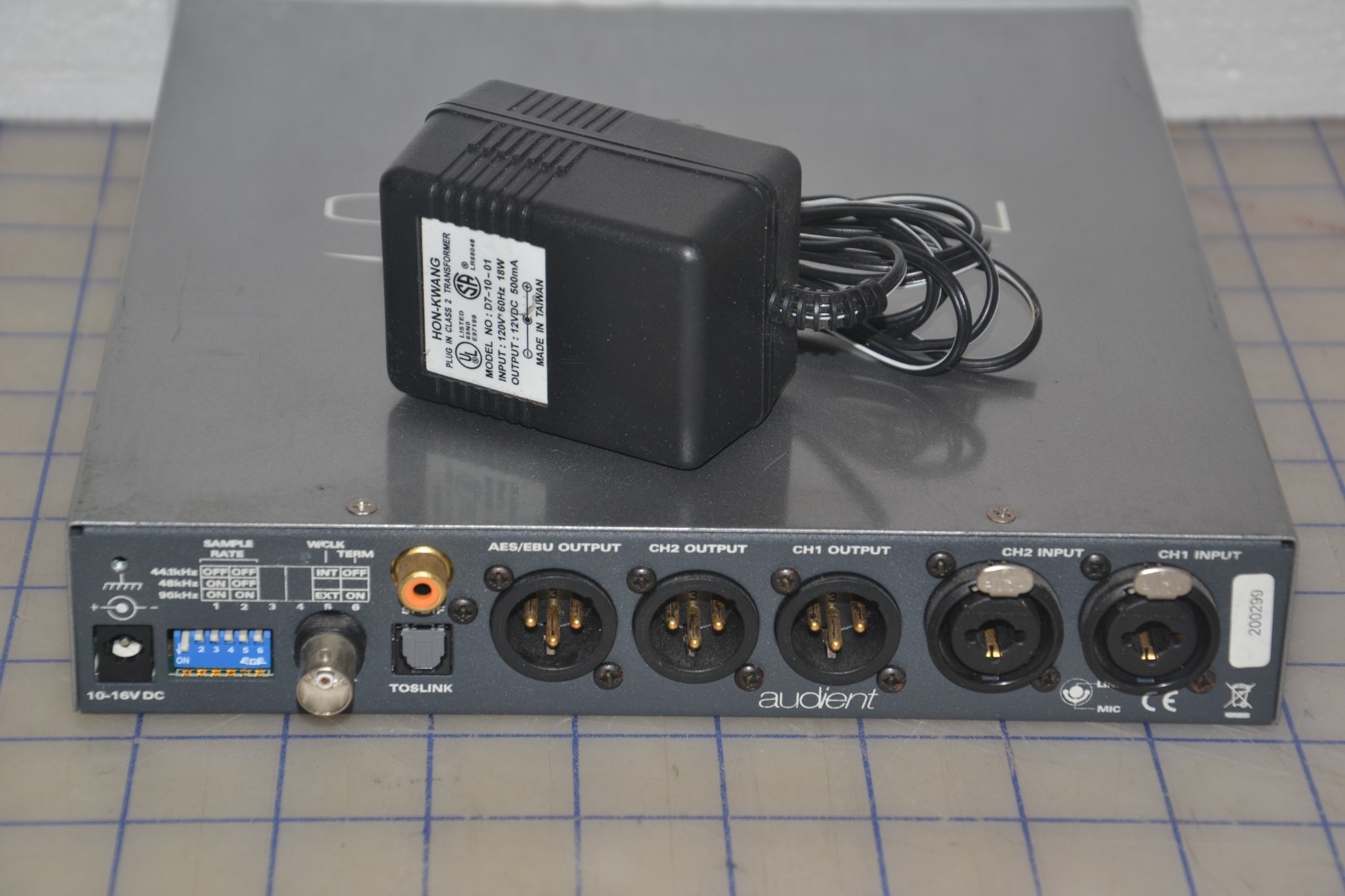 Mico Audient Compact 2-Channel HMX 48V Phantom Power Microphone Preamplifier