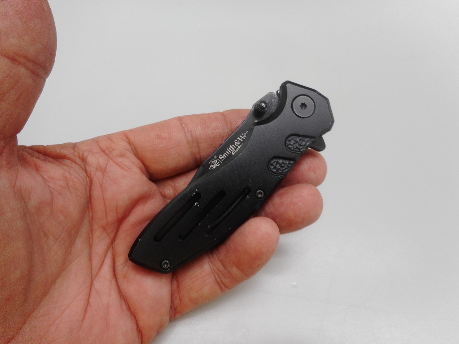 Smith Wesson ExtremeOps Pocket Knife Liner Lock Combo Edge Blade SWA24S