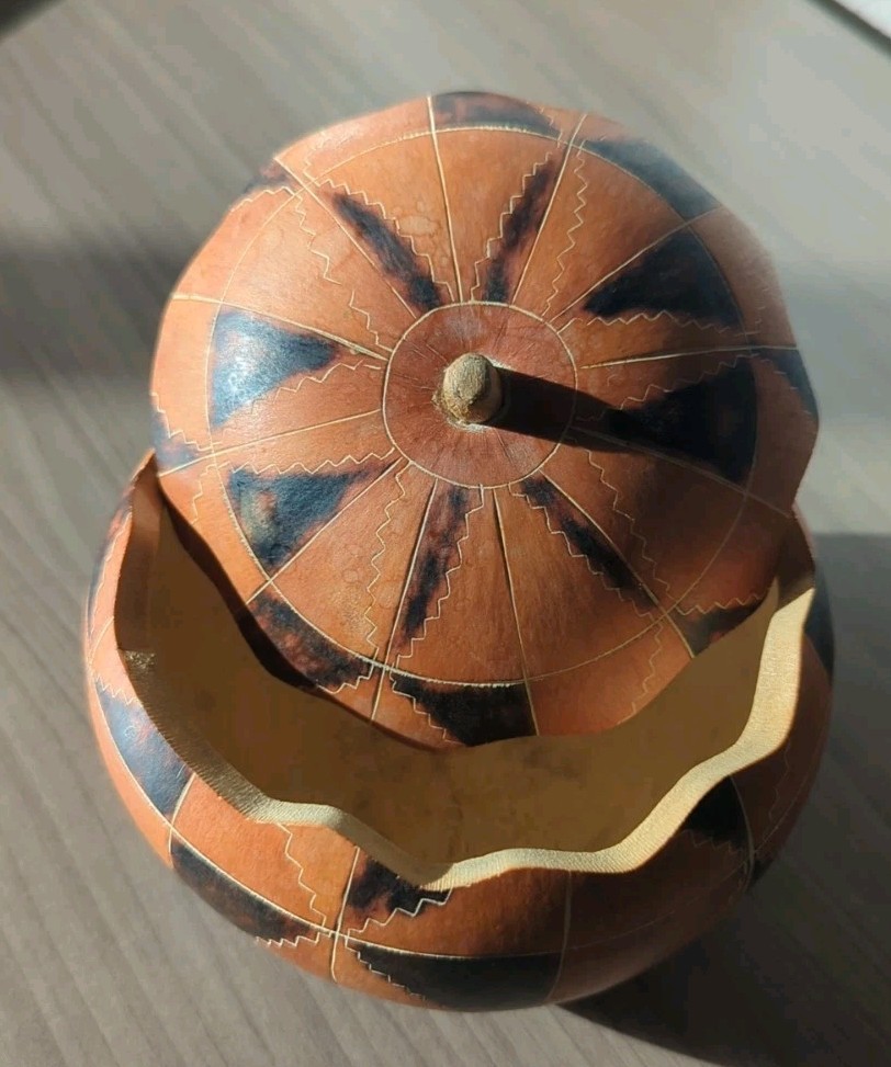 Hand Carved Peruvian Gourd Geometric Pattern Small With Lid
