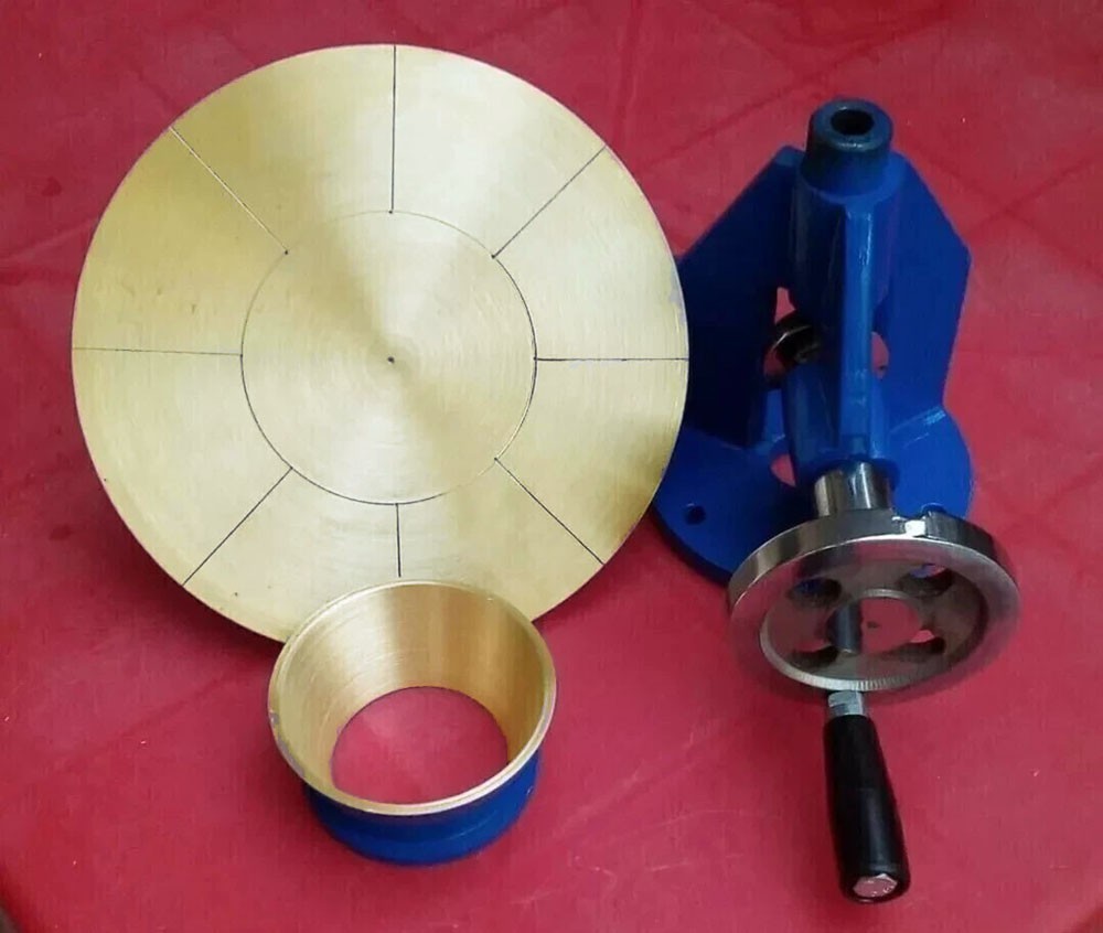 Hand Operated Flow Table For Mortar Testing Construction Technical Brass Metal