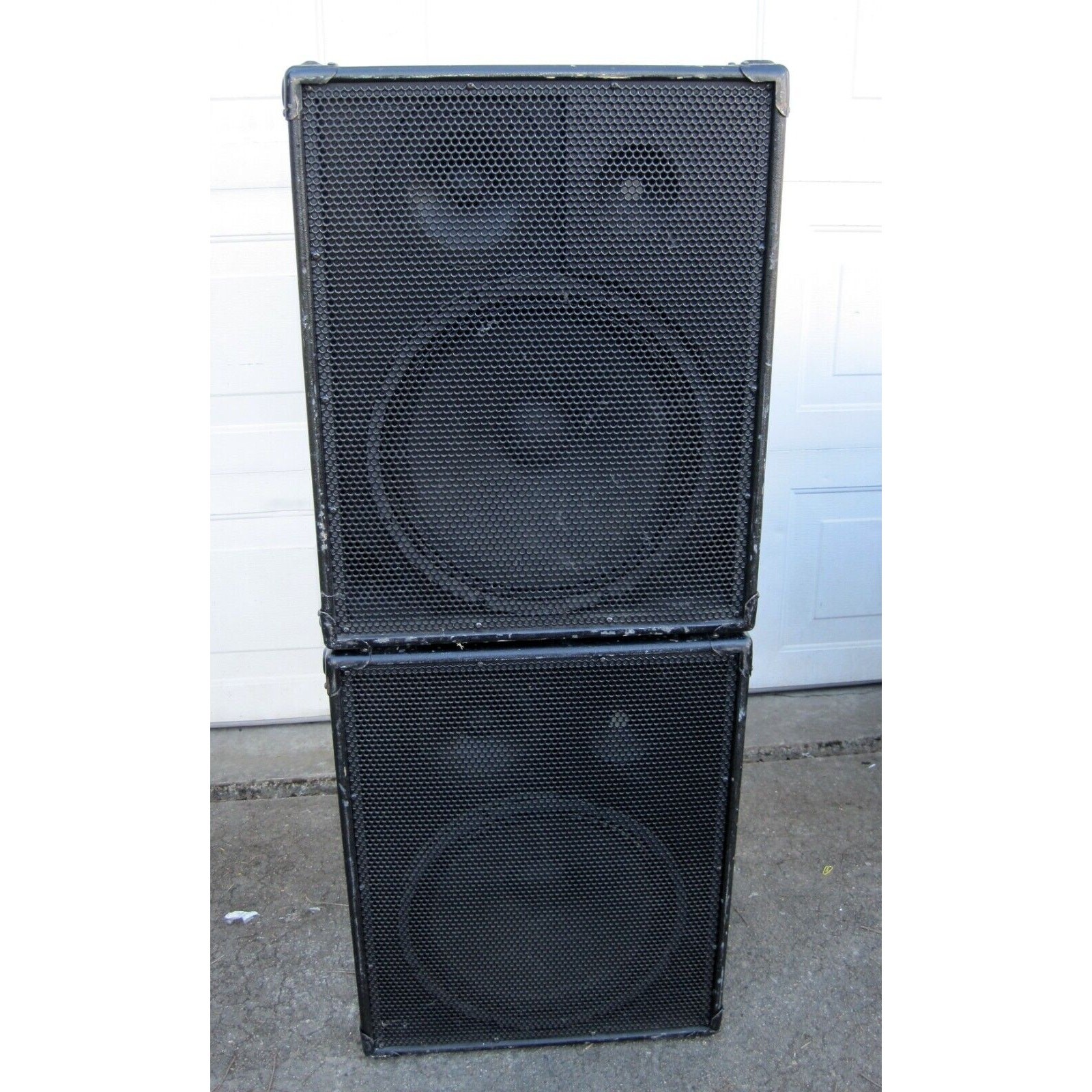 Pair of Eastern Acoustic Works EAW FR-153Hi 153 High Definition 3-Way Speakers