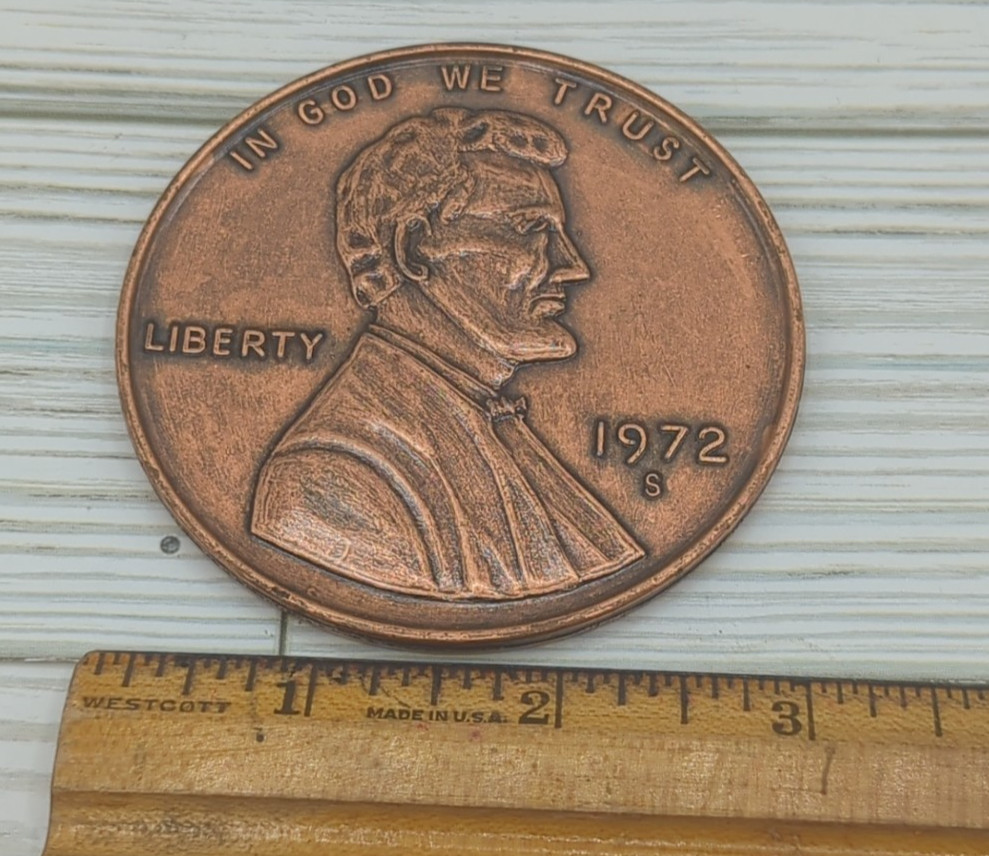 Las Vegas NV Souvenir Lucky Coin Medallion 3" Round Lincoln Cent 1972