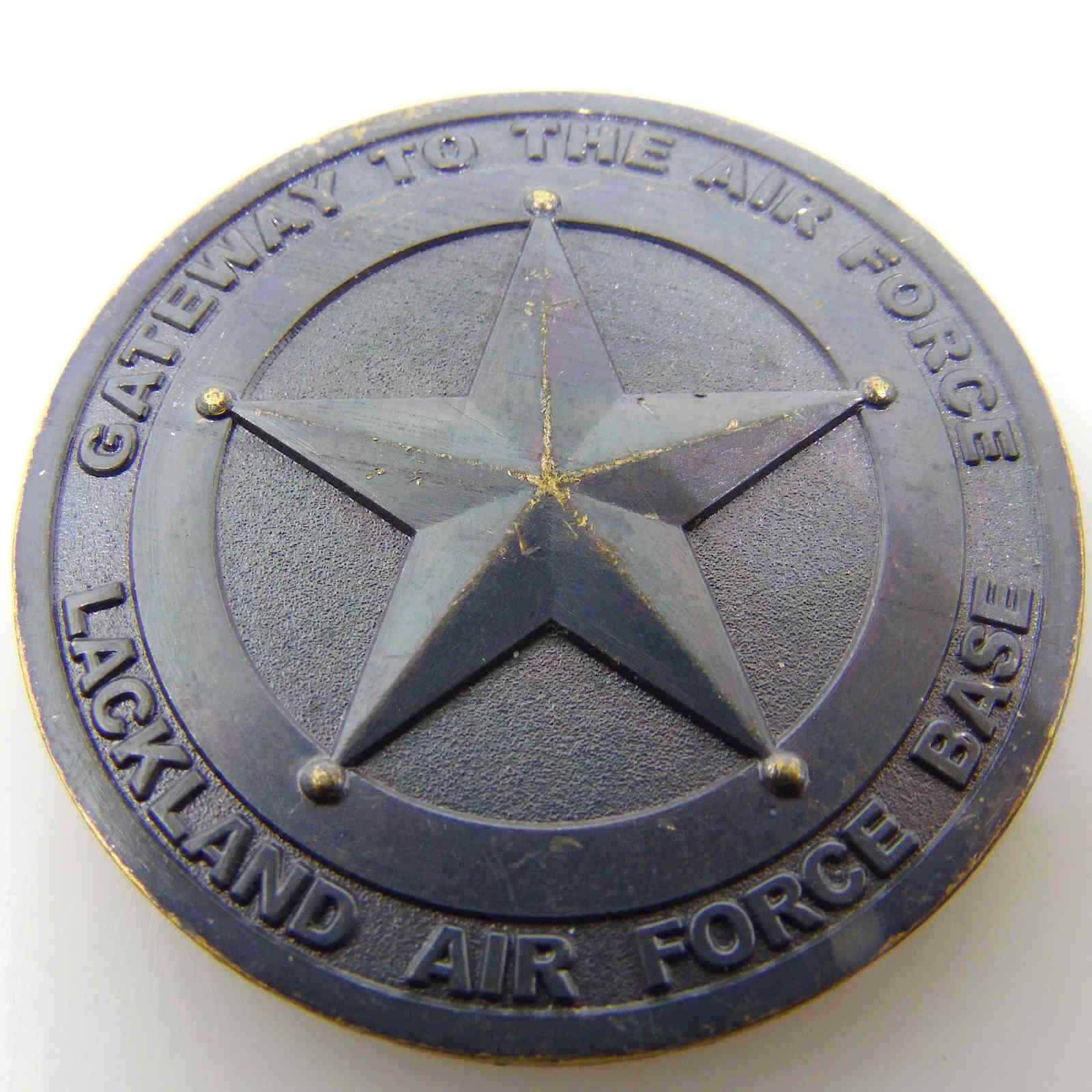 LACKLAND AIR FORCE BASE GATEWAY TO THE AIR FORCE CHALLENGE COIN