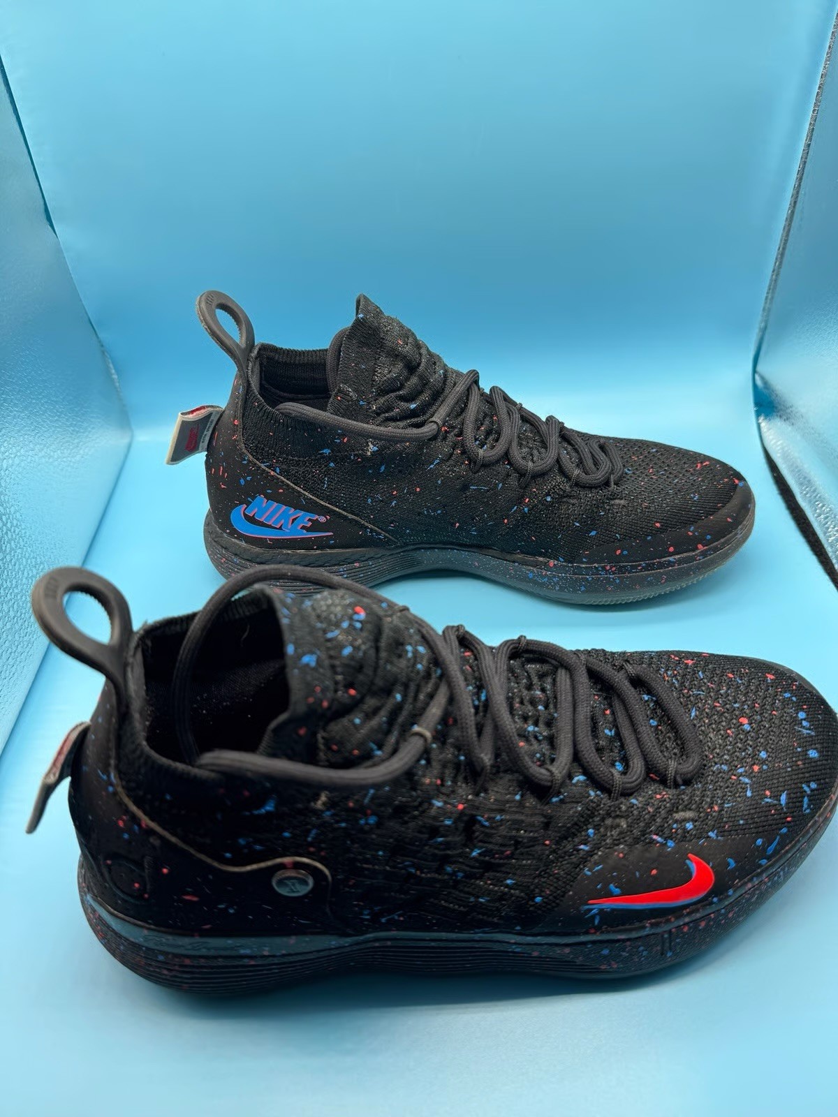 Nike KD 11 Low Top Basketball Sneakers Black Speckled Red Blue Lace-Up