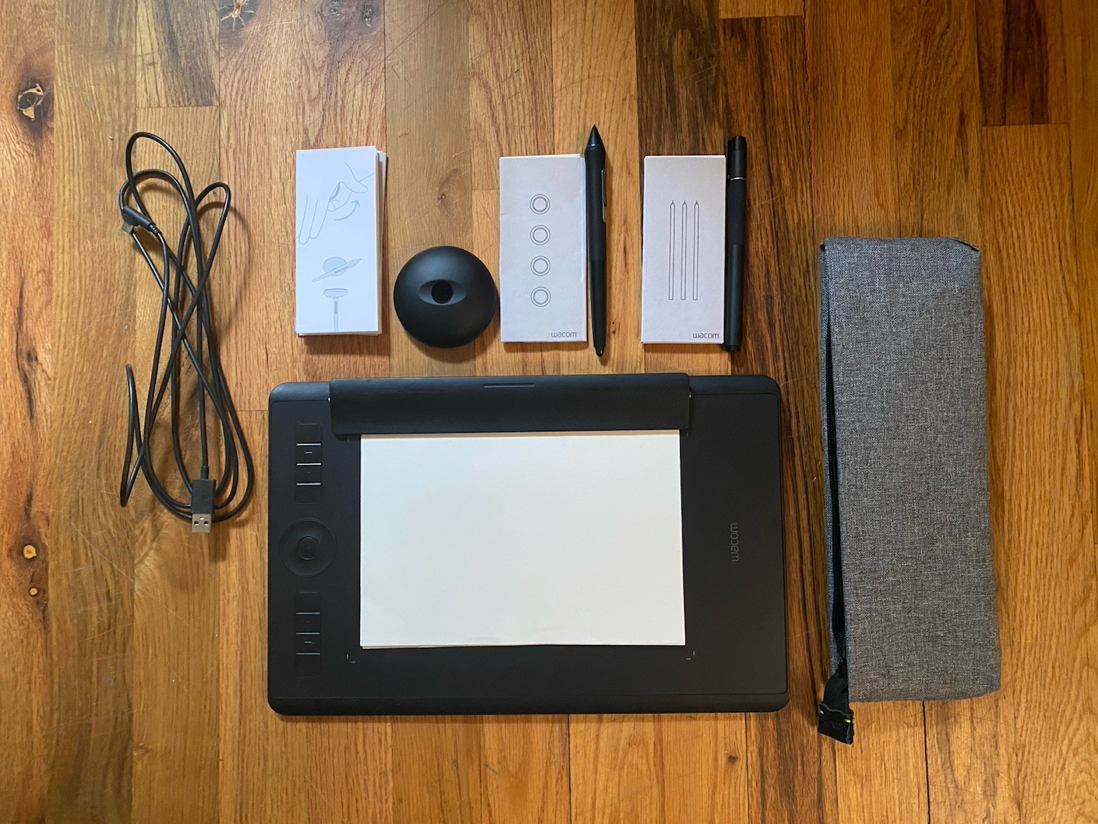Wacom Intuos Pro Paper Edition Medium PTH-660P Drawing Tablet Kit W/ 2 pens