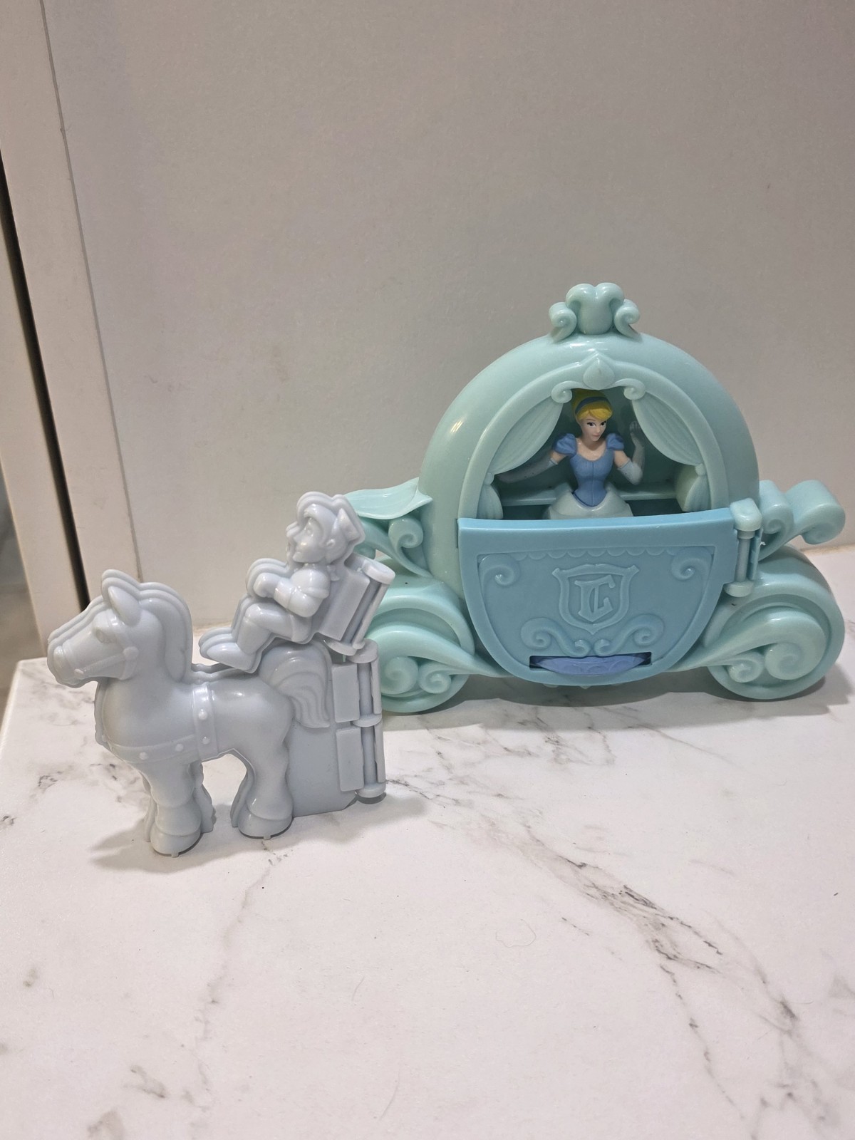 Play-Doh Disney Royal Carriage Set Cinderella Horse Coachman No Play-Doh