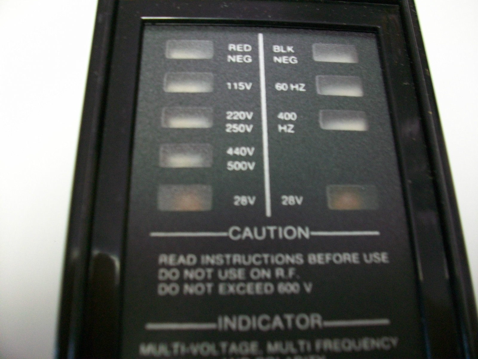 VOLTAGE / FREQUENCY / POLARITY INDICATOR