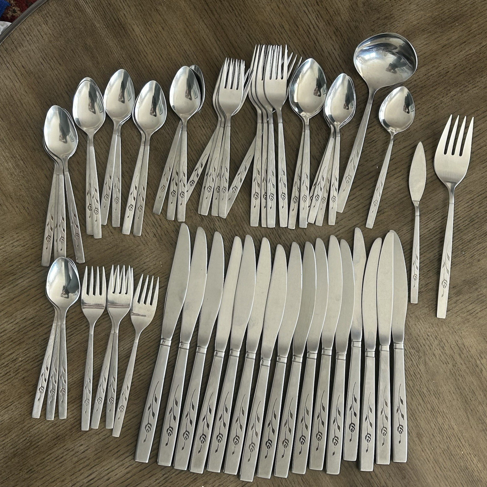 VTG 1970's CAPISTRANO Oneida Oneidacraft Deluxe Stainless Rose Flatware Sets MCM