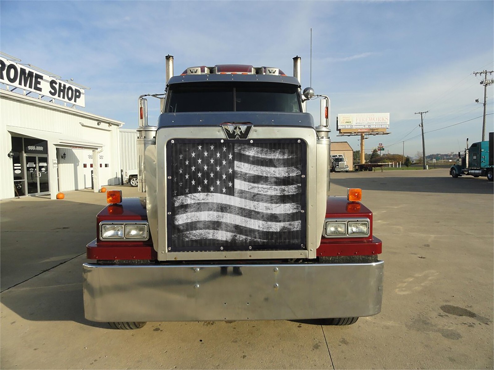 Western Star 4800/4900/EX/FX/SX/5800SS Premium Mesh Tactical USA Flag Bugscreen