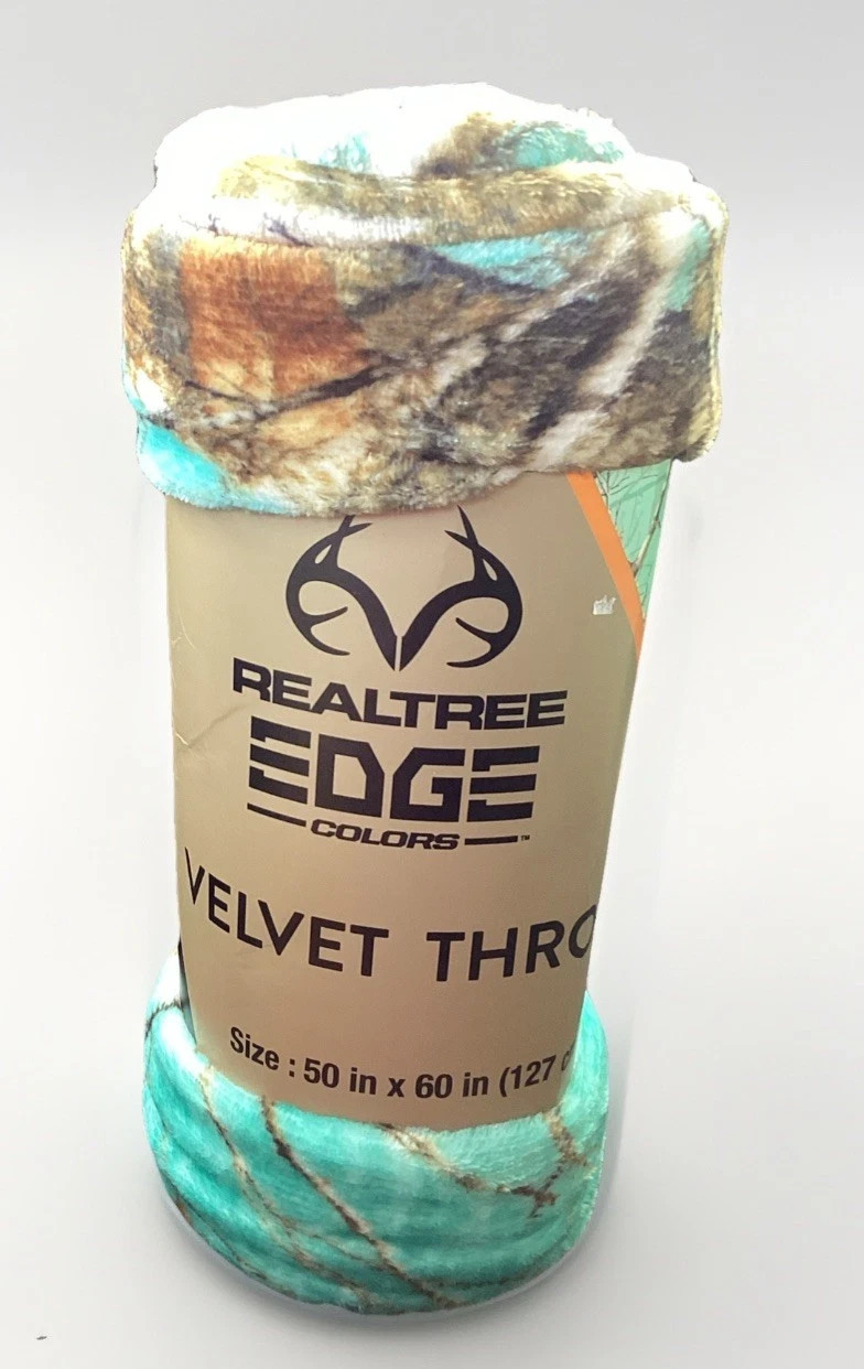 RealTree Edge Camo Print On A Velvet Throw 50”x60”  Mint/Seafoam